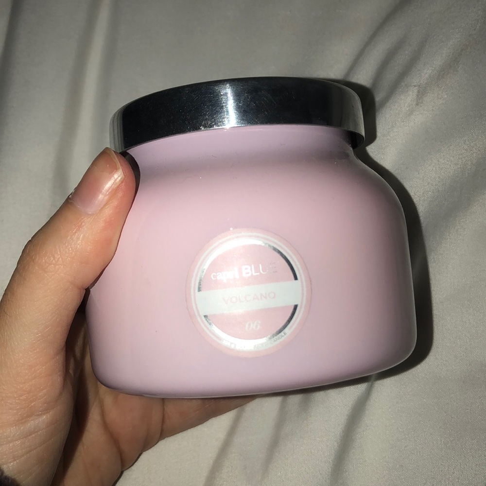 capri blue volcano bubble gum petite jar